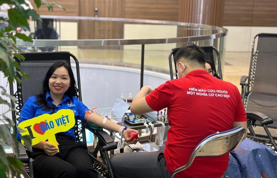 Cán bộ Bảo Việt hiến 2.800 đơn vị máu trong chương trình hiến máu tình nguyện “Bảo Việt - Vì những niềm tin của bạn”